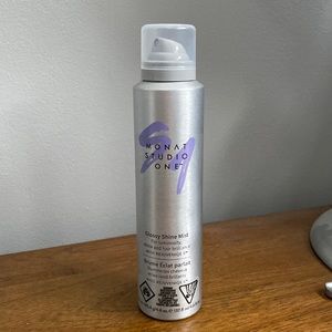 Monat glossy shine mist